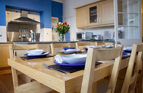 York House | 'Minster Bells' - 5 Bed City Centre Townhouse