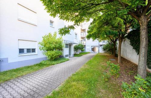 Ludwigshafen Apartment | Minty Lounge