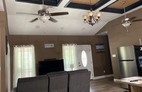 Gonzales House | Minutes away from Historic Downtown; Charming 3 bedroom Home