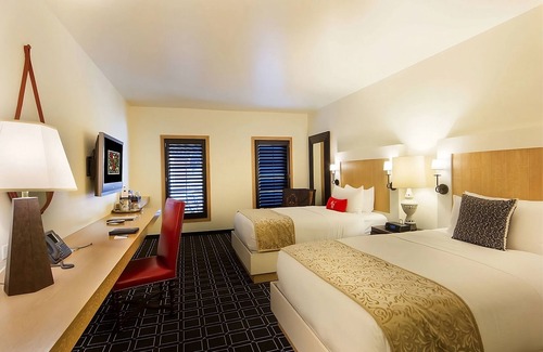 San Jose Hotel | Minutes Away from Winchester Mystery House! Modern Units w/Valet Parking!