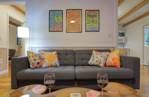 Blue Ridge House | Minutes→Downtown🎵KingnSuite🎵Dogs Welcome🎵EVnCharger