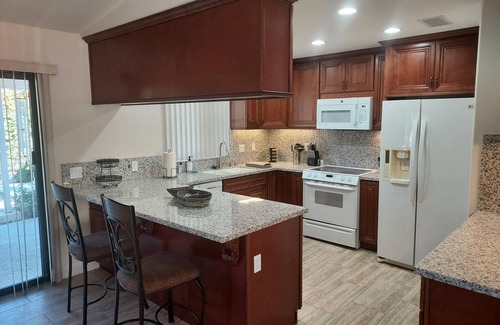 Palm Springs House | Minutes from airport and downtown PS !