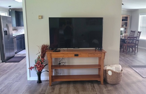 Klamath House | Minutes from Beach and The Redwoods