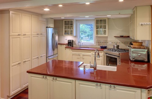 Easton House | Minutes from Downtown Easton and St. Michaels | Private Dock | Kayaks | Pet Frie