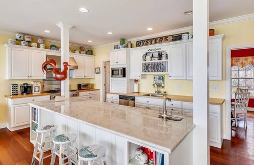 Unionville House | Minutes from Downtown Easton and St. Michaels | Private Dock | Kayak | Pet Frien