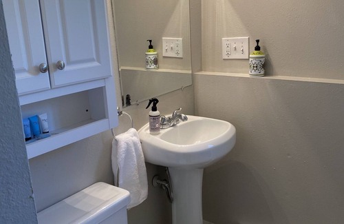 Cheney House | Minutes from EWU & driving distance to Silverwood!