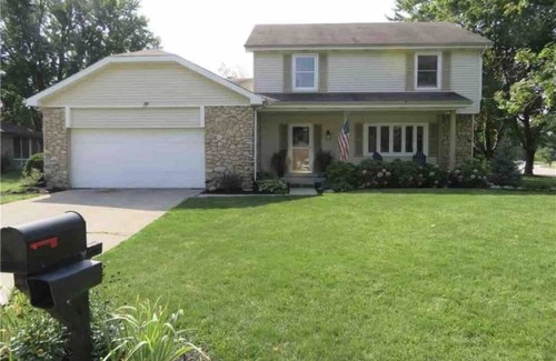 Noblesville House | Minutes from Grand Park And Ruoff Music Center