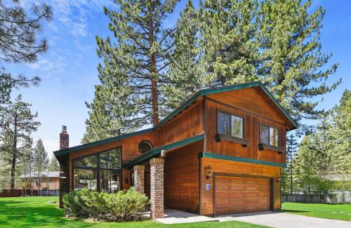 Montgomery Estates House | Minutes From Heavenly Valley Lake Tahoe Beaches