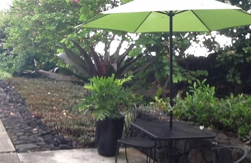 Honaunau-Napoopoo Cottage | Minutes From Kealakekua Bay In The Midst Of Kona Coffee Country