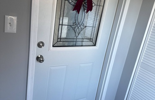 North Chicago Apartment | Minutes from Naval Base & Six Flags