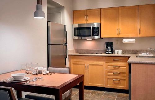 South Scottsdale Apartment | Minutes from Phoenix Art Museum! Free Breakfast, Pool, Pets are Welcome!