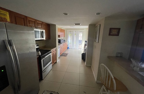 Sunrise House | Minutes from Sawgrass, Minutes from the Beach. Clean and Spacious with pool