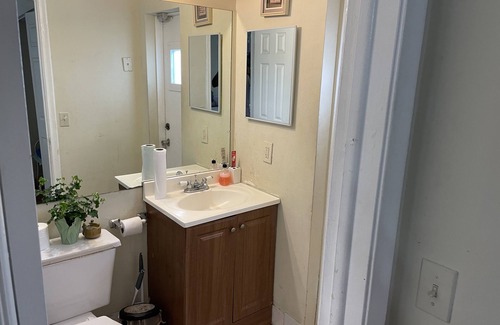 Sunrise House | Minutes from Sawgrass, Minutes from the Beach. Clean and Spacious with pool