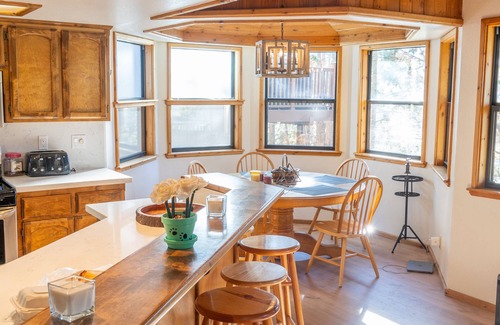 Fox Farm House | Minutes from slopes, amazing views: Your perfect mountain getaway! Pet Friendly!