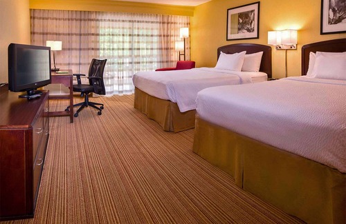 Durham Hotel | Minutes from Unity Village Park! 2 Units W/FREE Parking, Pets Allowed, Pool!