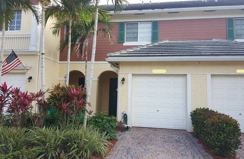 Davie House | Minutes To All the Attractions - Hard Rock Stadium