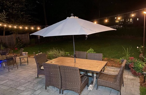 Thompsonville House | Minutes to Boston College