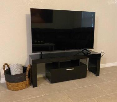 Bearss Plaza House | Minutes to Fairgrounds, Hard Rock, & Busch Gardens
