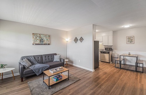 Crestline Heights Apartment | Minutes to Hospitals & UAB W/Free Parking & Fast WiFi!