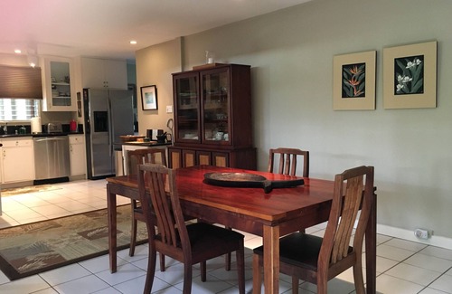 Keolu Hills House | MINUTES TO KAILUA BEACH-FABULOUS POOL great indoor/outdoor living