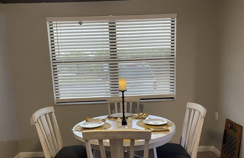 Alta Vista House | Minutes to Lido Beach, St Armands Circle, next to bike trail!