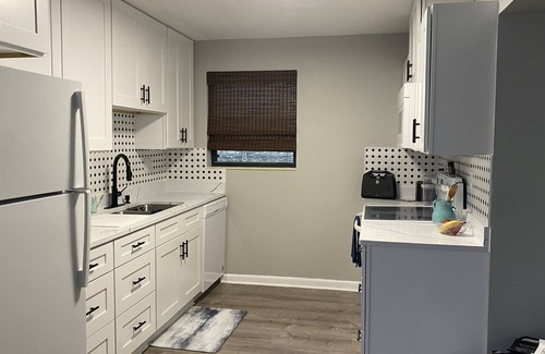 Alta Vista House | Minutes to Lido Beach, St Armands Circle, next to bike trail!