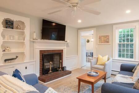 Bass River House | Minutes to Nantucket Sound Beaches