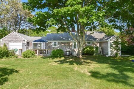 Bass River House | Minutes to Nantucket Sound Beaches