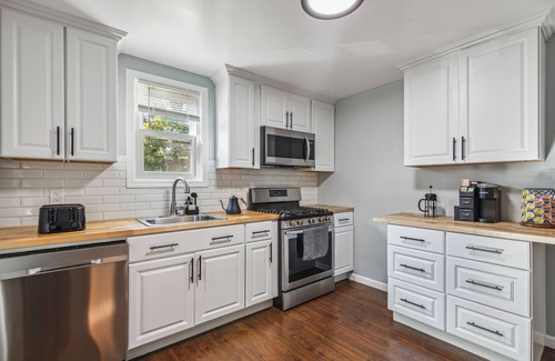 South Side House | Minutes to NYC nPrivate house in quite Neiborhood, walking distance to Starbucks