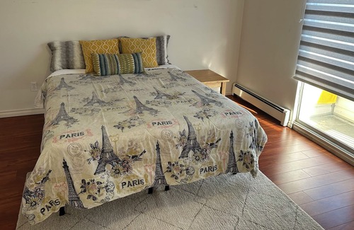 Renfrew-Collingwood House | Minutes to Renfrew! Large family friendly spacious Renfrew house