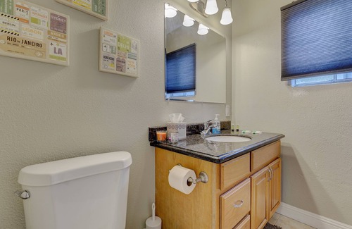 East Palo Alto House | Minutes to Techs & Stanford Uni! Cozy 2BR House