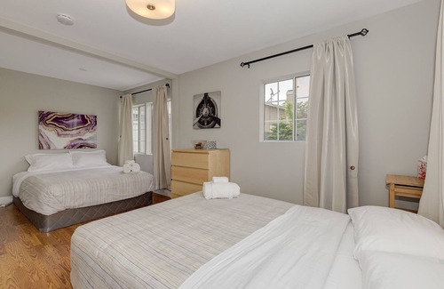 East Palo Alto House | Minutes to Techs & Stanford Uni! Cozy 2BR House