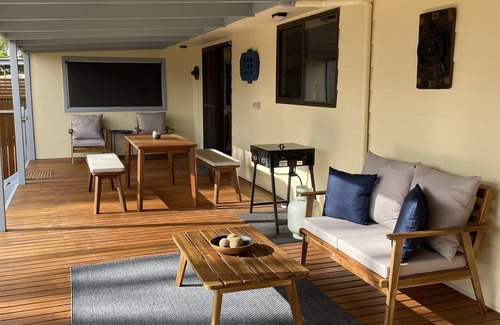 Minlacowie House | Minutes to the beach! Freshly renovated, stylish & modern.
