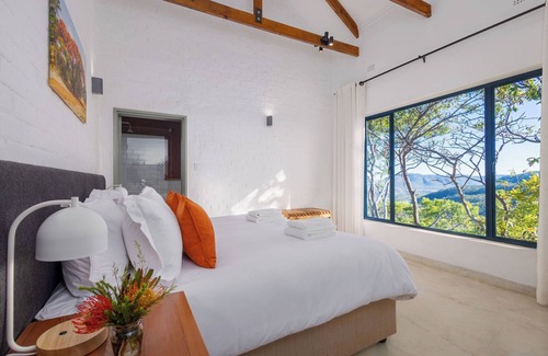 Mazowe Cabin | Miombo Mountain Lodge and Spa