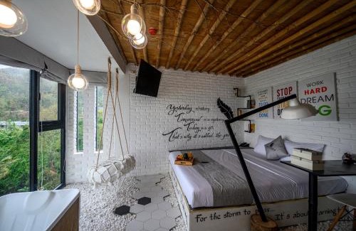 Quy Nhon Hotel | Mira Bãi Xếp Quy Nhơn - The Hidden Jewel