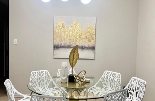 South Arlington House | Mirabella -5mins to AT&T Stadium