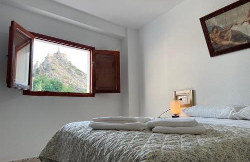 Castril House | Mirador de Castril - Alojamiento con terraza y vistas espectaculares