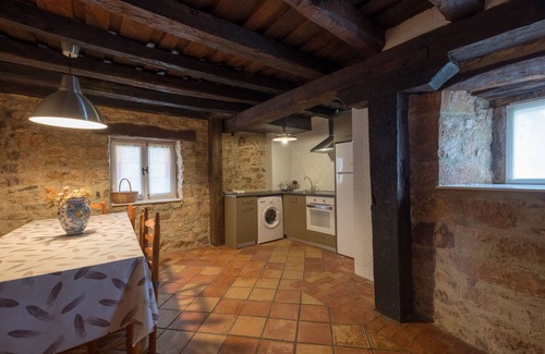 Aguilar de Campoo Cottage | MIRADOR DE VALCABADO HOUSE