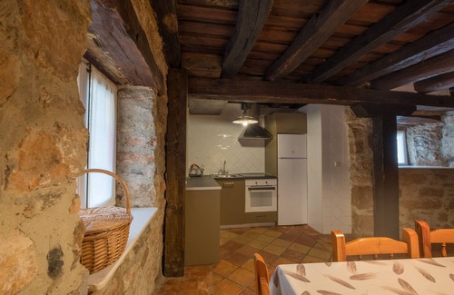 Aguilar de Campoo Cottage | MIRADOR DE VALCABADO HOUSE