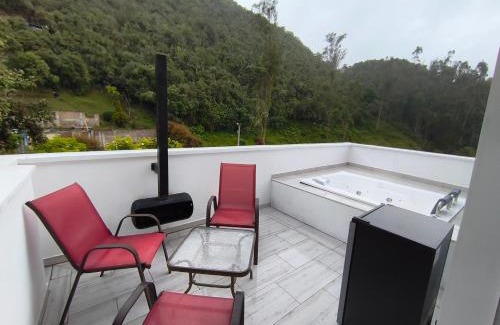 La Calera Bed & Breakfast | Mirador samsara Penthouse !Jacuzzi al aire libre!