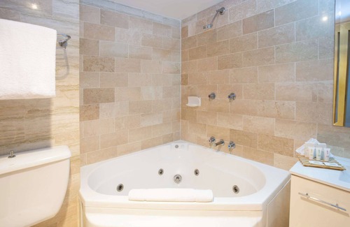 Newport Hotel | Mirage Hotel Newport