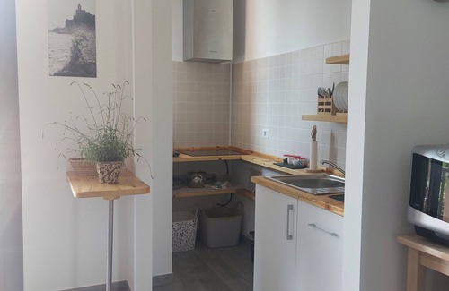 Morosolo Apartment | Miralago apartment with garden by the lake