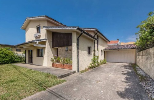 Gulpilhares House | Miramar Beach House: villa in front of the beach