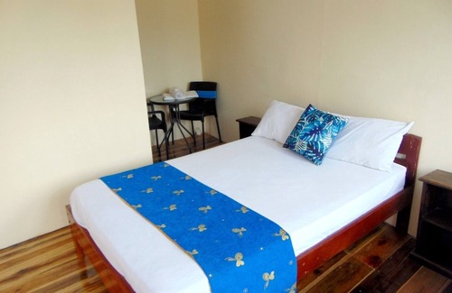 Pedernales Cabin | MIRAMAR LODGE