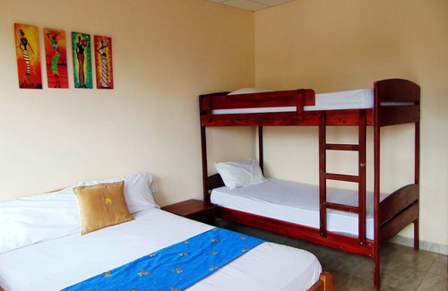 Pedernales Cabin | MIRAMAR LODGE
