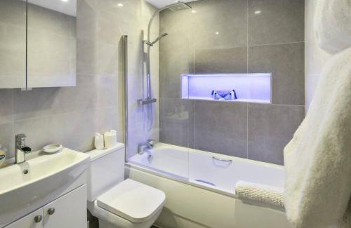 Brecqhou Apartment | Miramont - Poolside Apartment