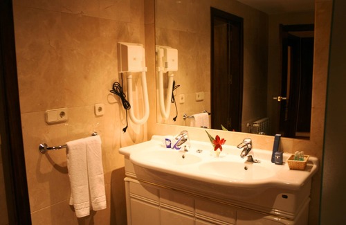 Santo Tome del Puerto Hotel | Mirasierra