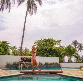 El Tunco Hotel | Mirasurf Hotel & Waves