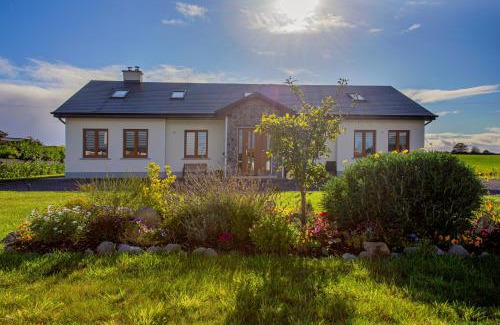 Headford Apartment | Mirella Guest House