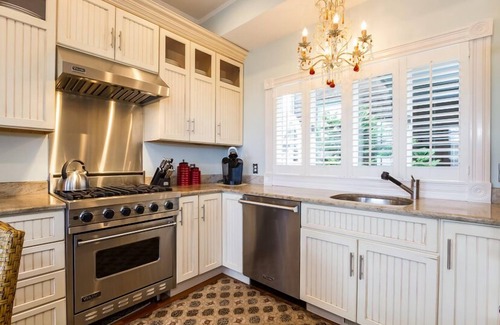 Narragansett Pier House | Mirimar - High-End Elegant Victorian Estate in Narragansett Pier